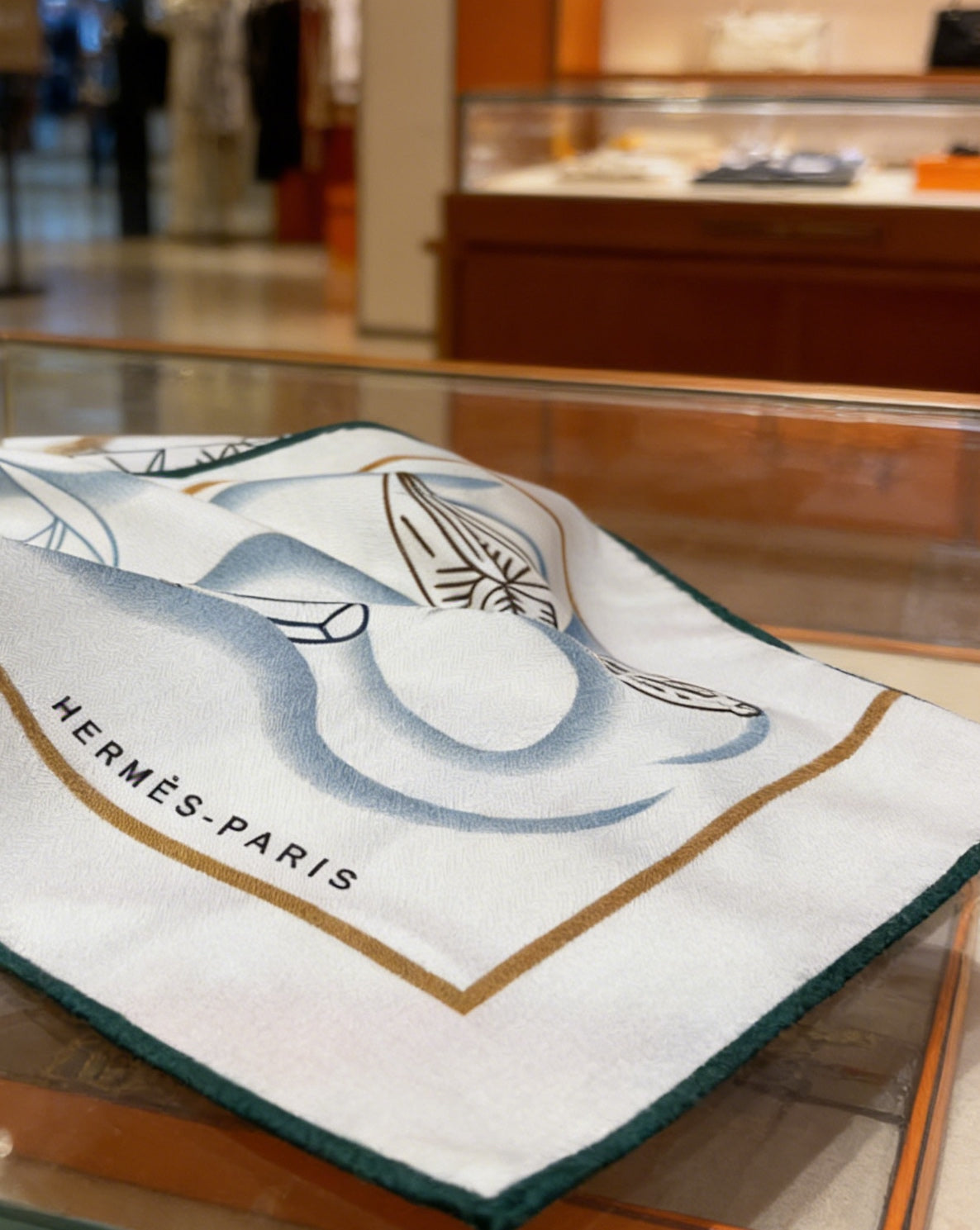 HM L'Appel du Large Scarf 140x140cm Cream Blue Silk Cashmere 269490