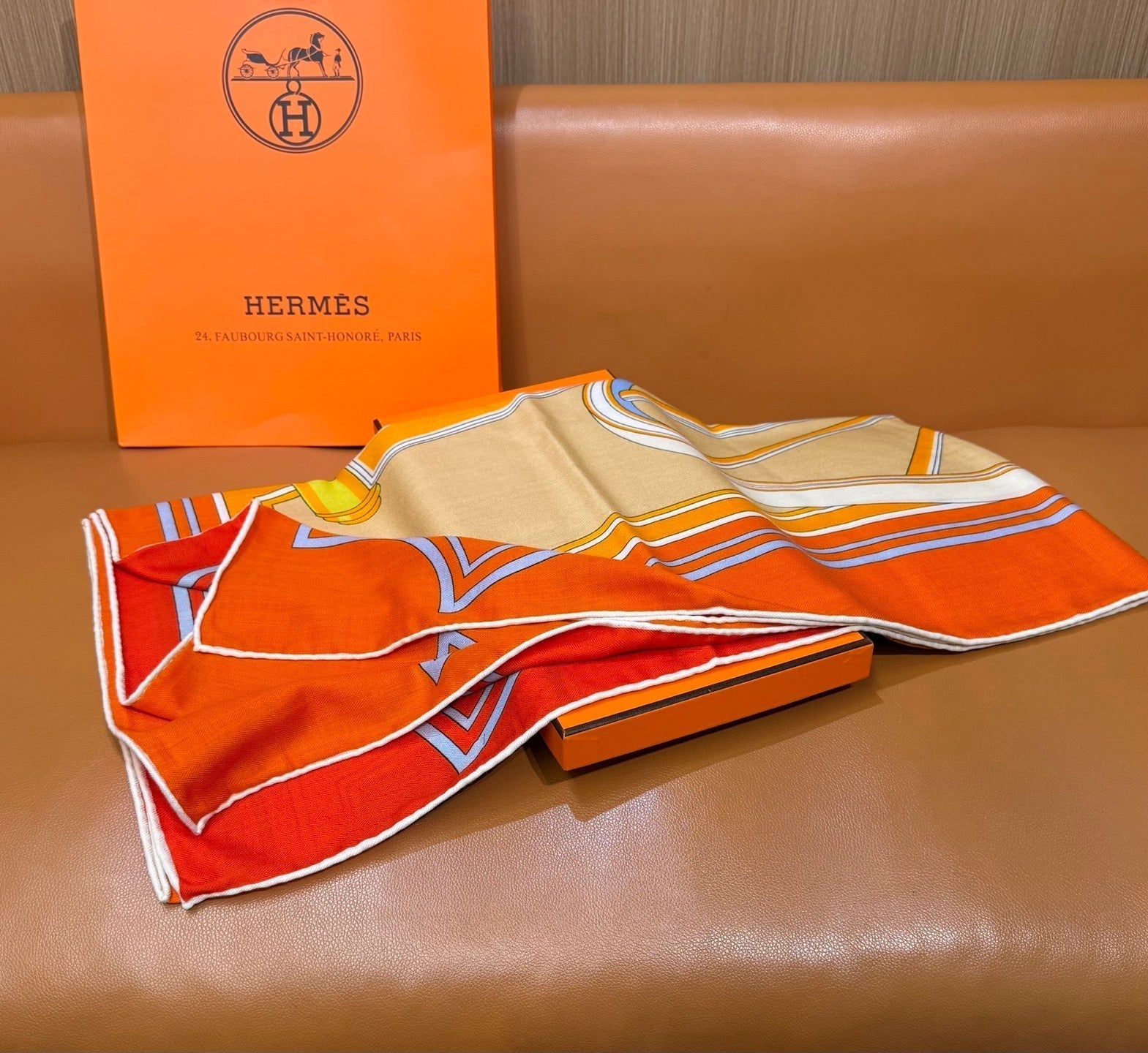 HM Les Roues de Phaeton Scarf 140x140cm Orange Yellow Silk Cashmere 269483