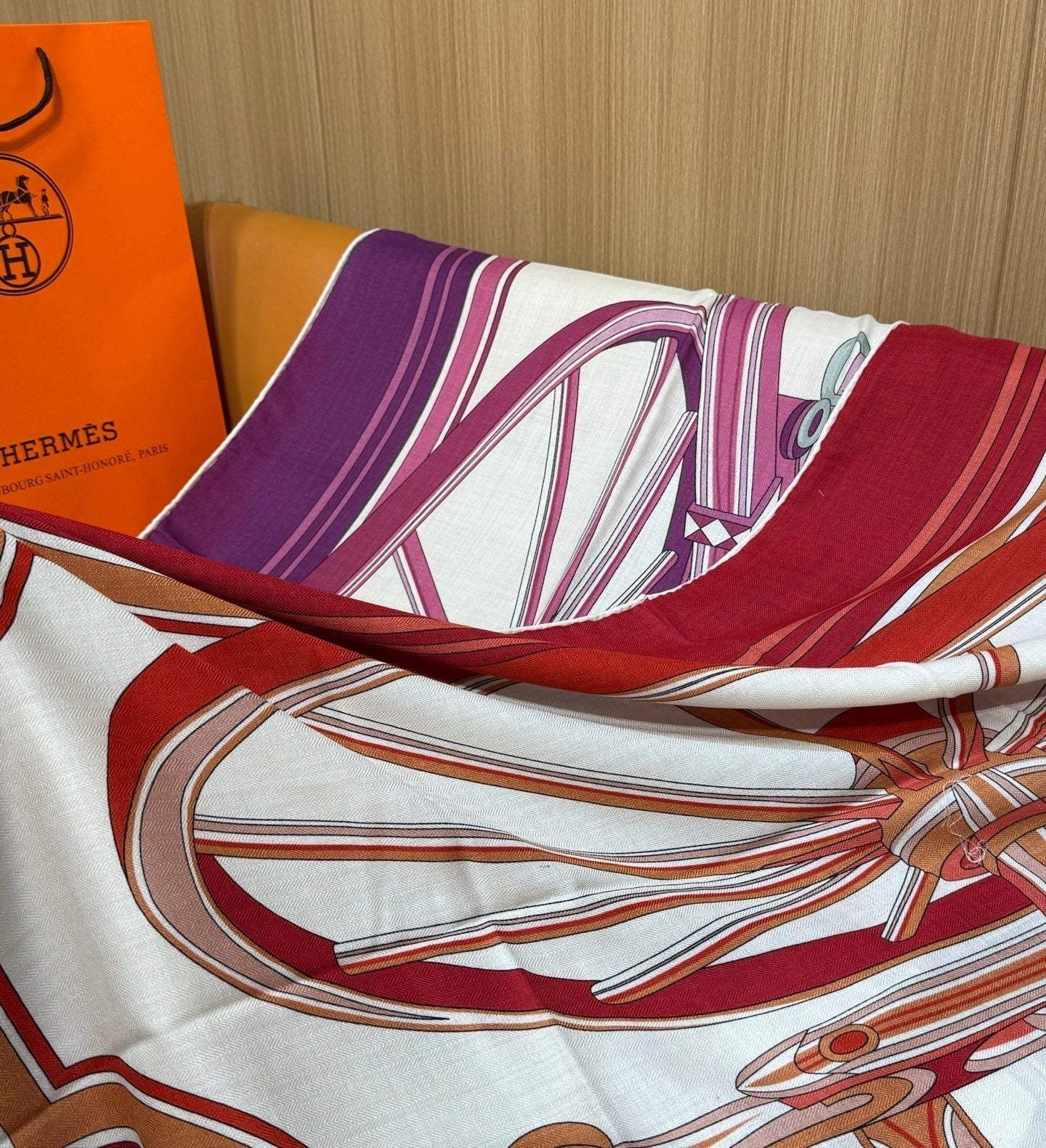 HM Les Roues de Phaeton Scarf 140x140cm Purple White Silk Cashmere 269477