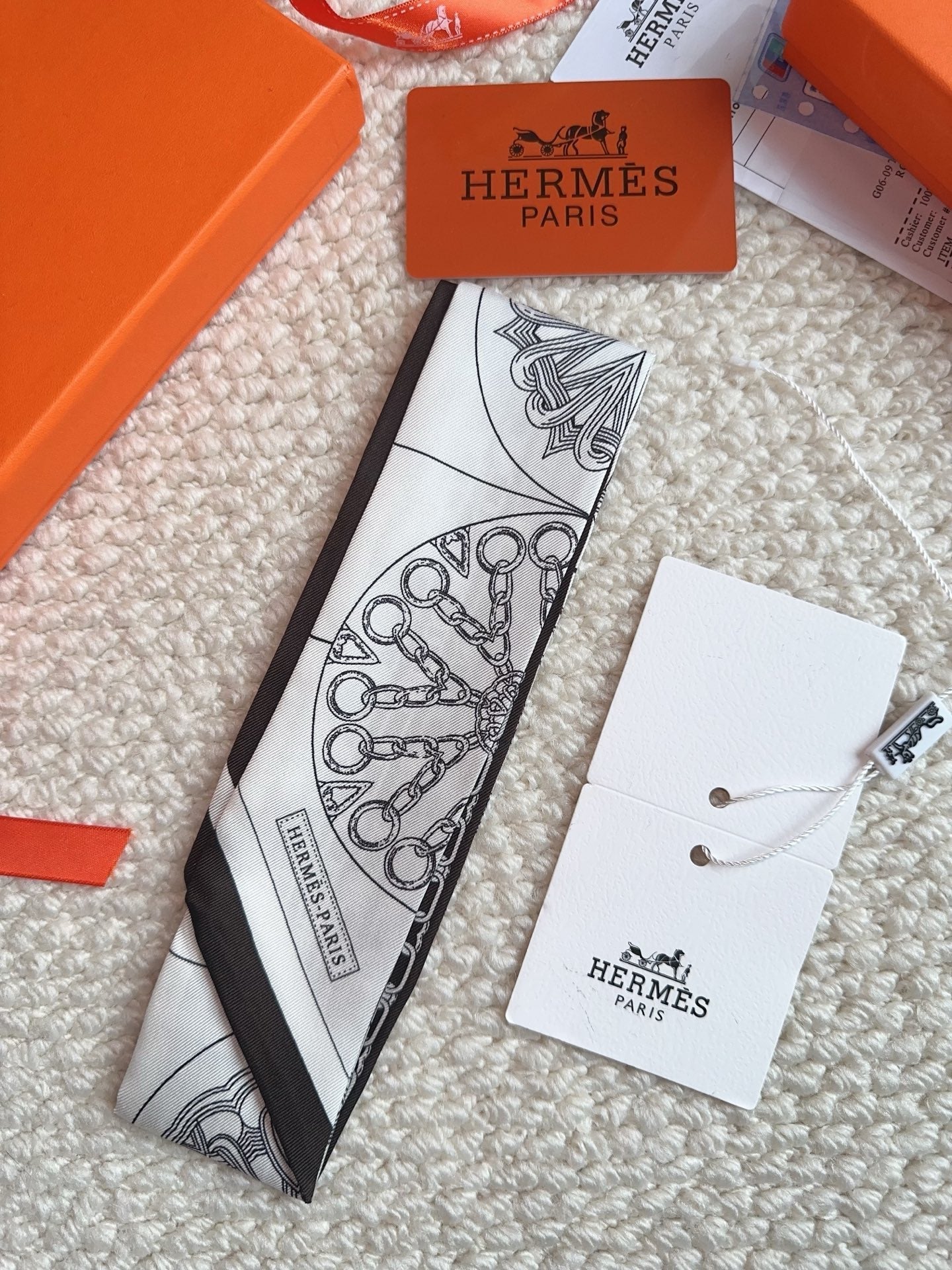 HM 26s Scarf 86 In Silk 309606