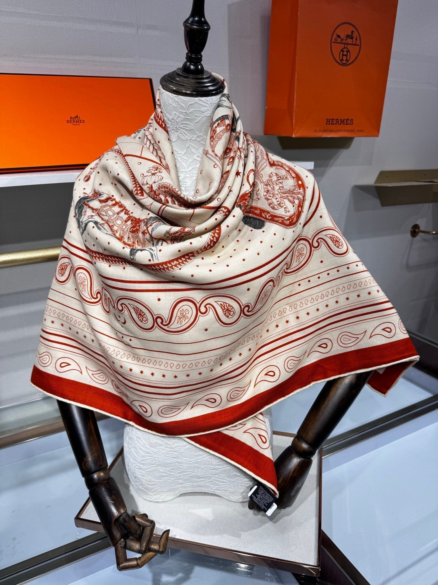 HM Grand Apparat Bandana Shawl 140x140cm Cream Brown Cashmere Silk 212696