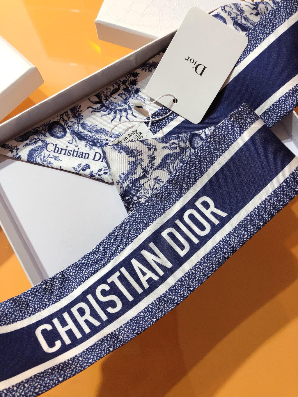 CD 26s Scarf 105cm In Silk 314836