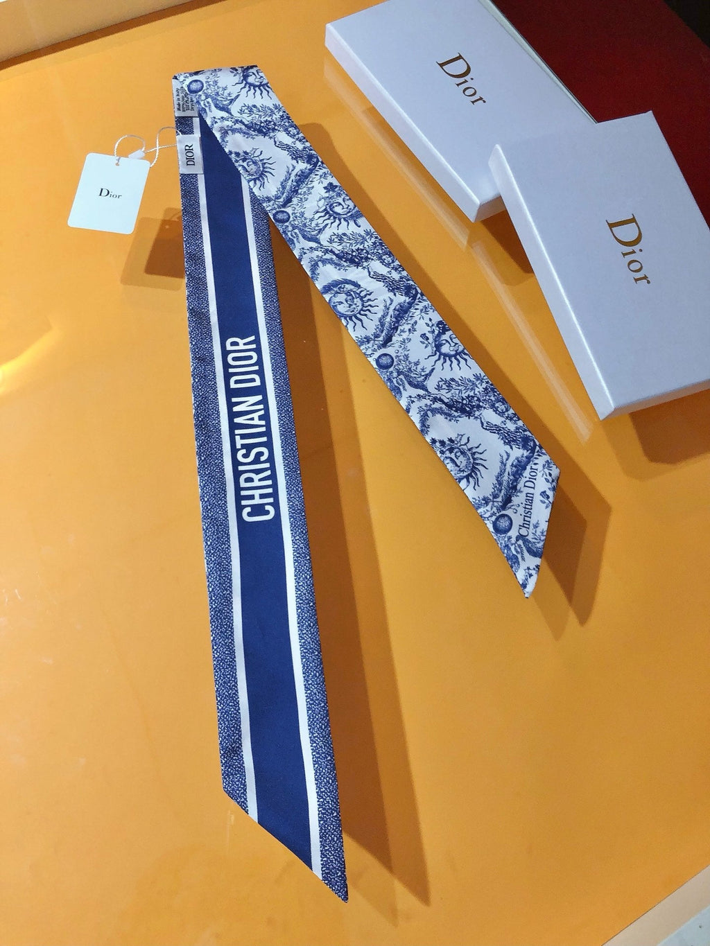 CD 26s Scarf 105cm In Silk 314836