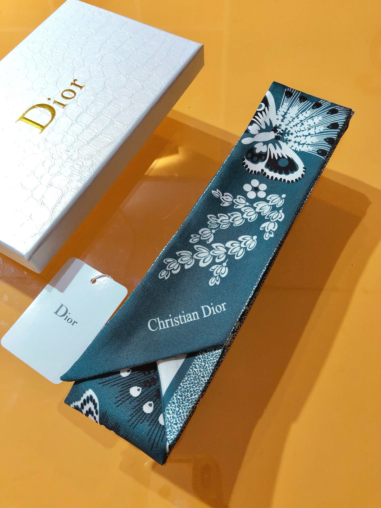 CD 26s Scarf 105cm In Silk 314839