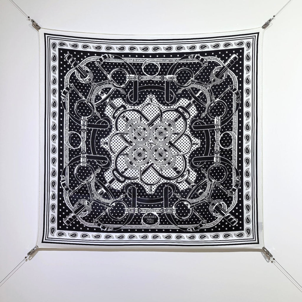 HM Eperon d'Or bandana Scarf 90x90 Black Colorful Twill Silk 202551