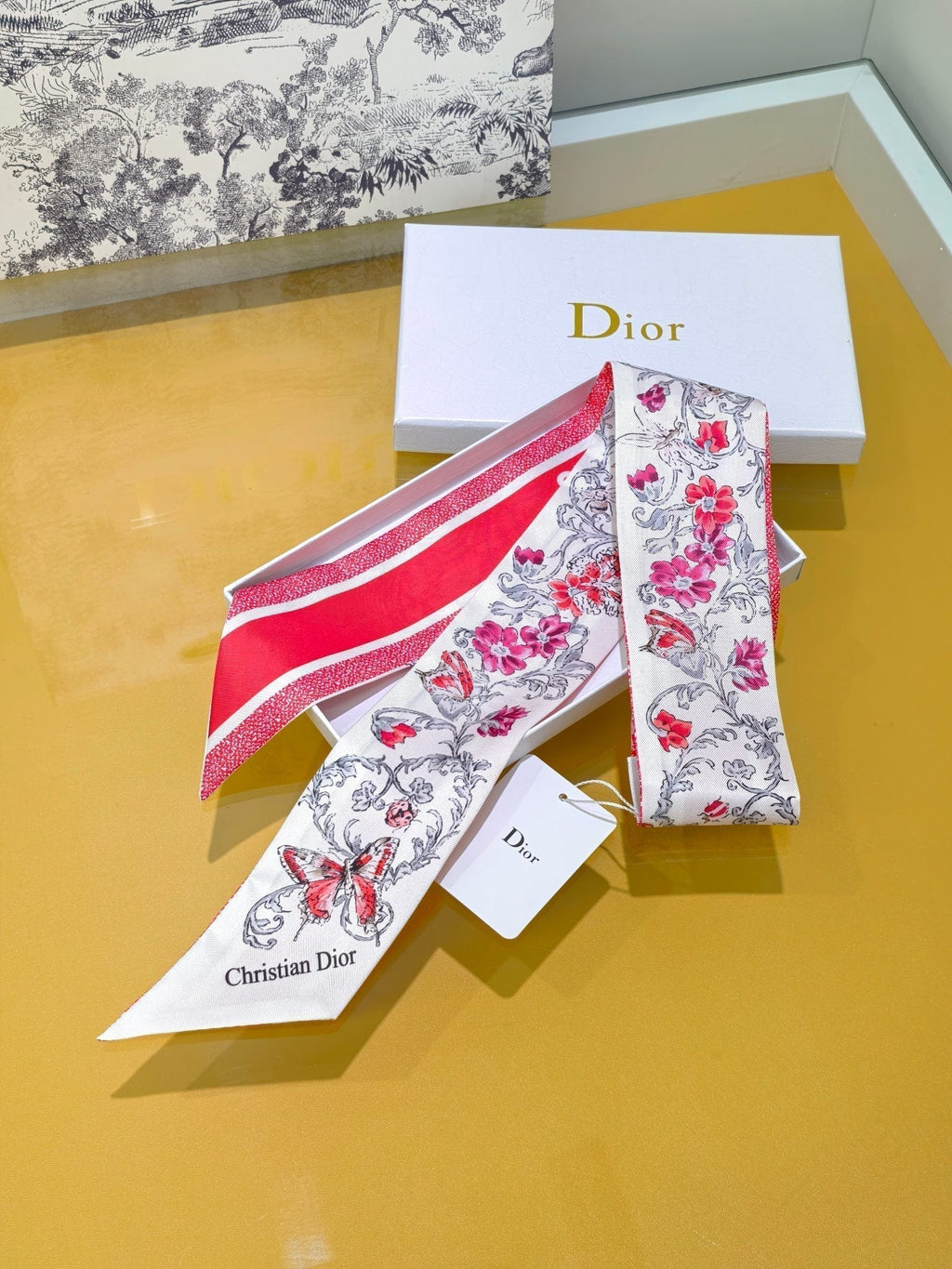CD 26s Scarf 105cm In Silk 305883