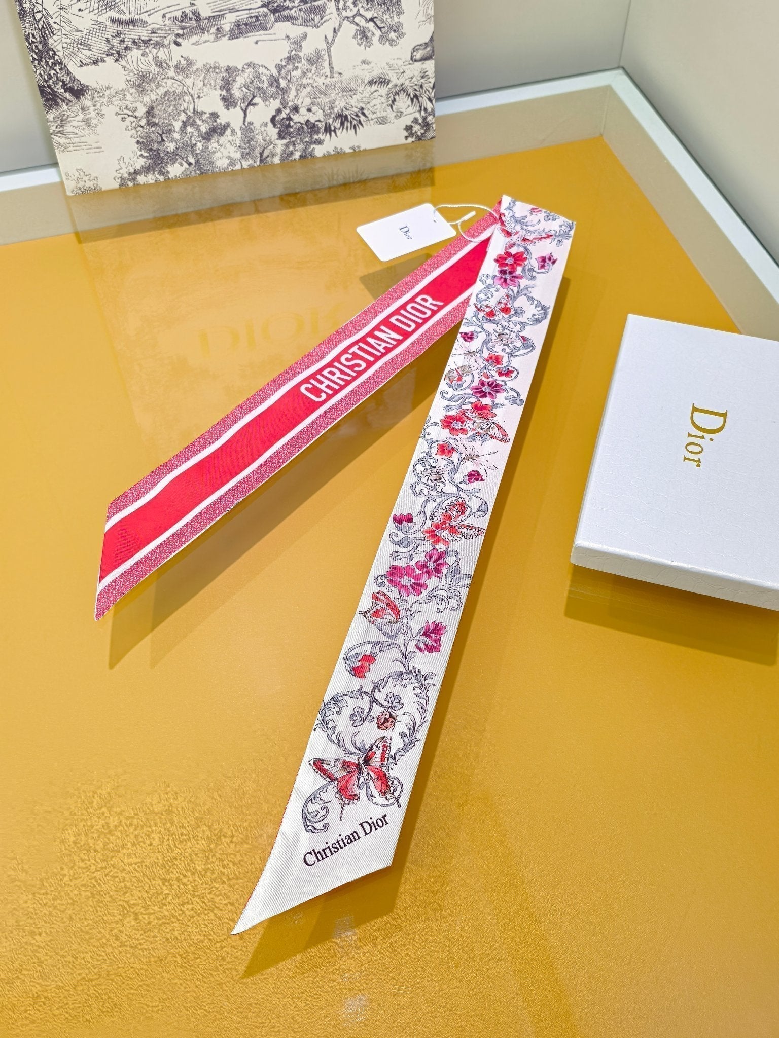 CD 26s Scarf 105cm In Silk 305883