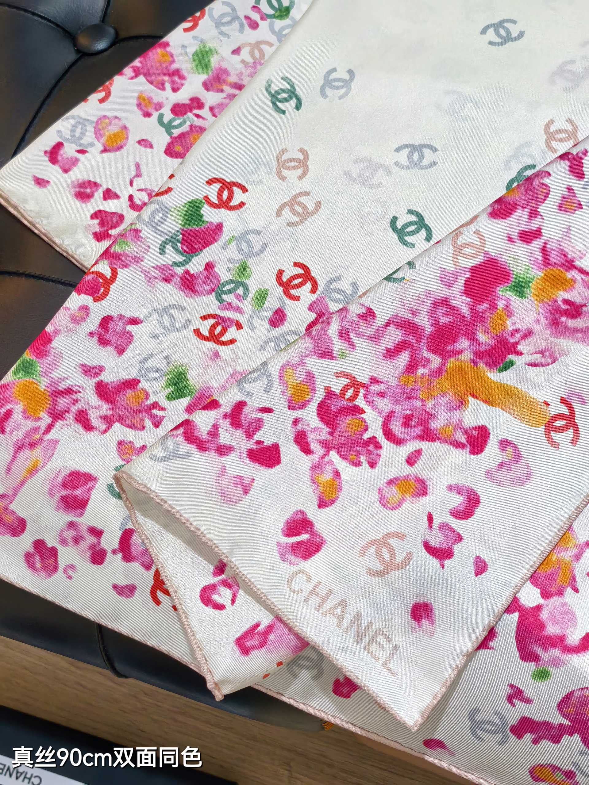 CC 25 Scarf 90CM In White Pink Colorful Cashmere 293050
