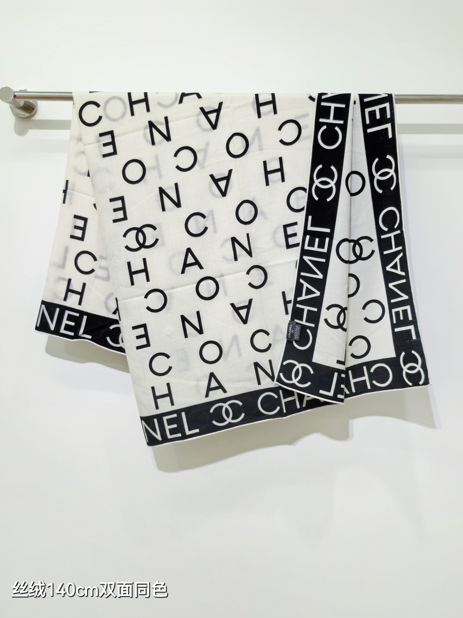 CC 25 Scarf 140CM White Black Cashmere 293085