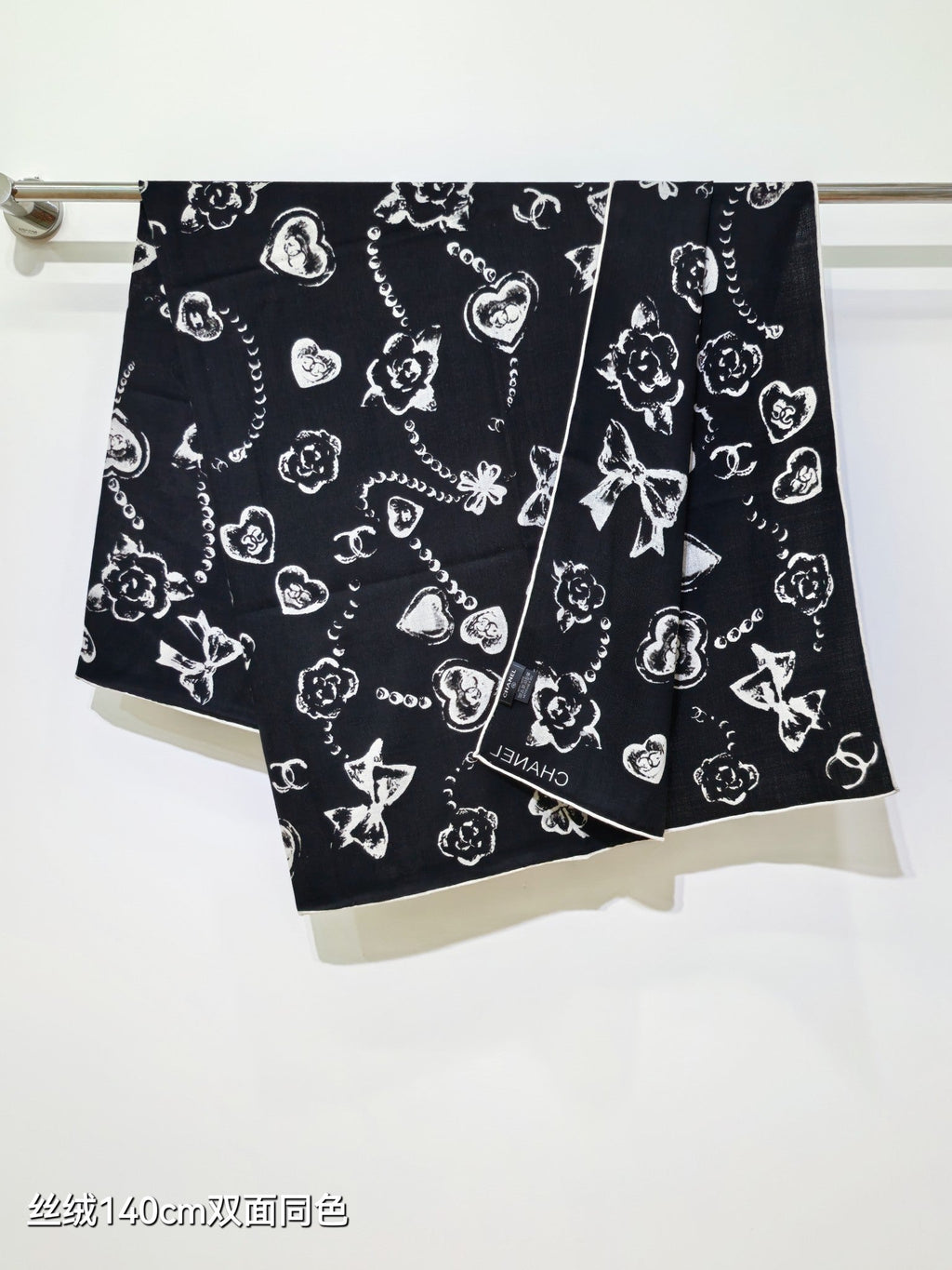 CC 25 Scarf 140CM Black Cashmere 293088