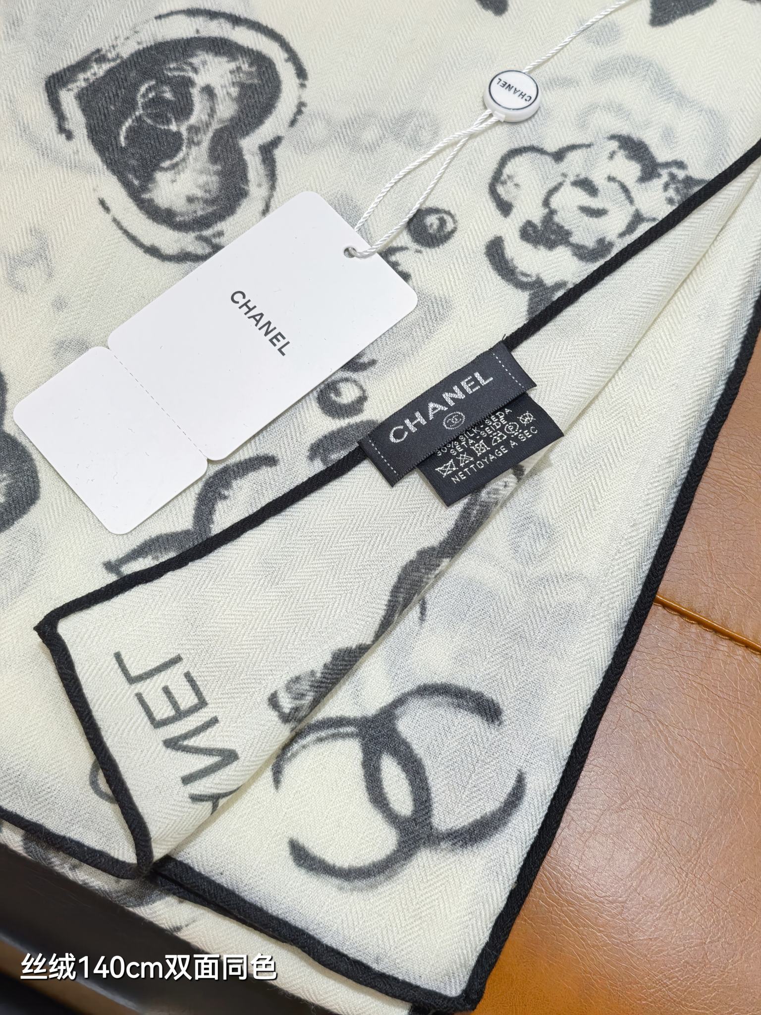CC 25 Scarf 140CM White Cashmere 293089