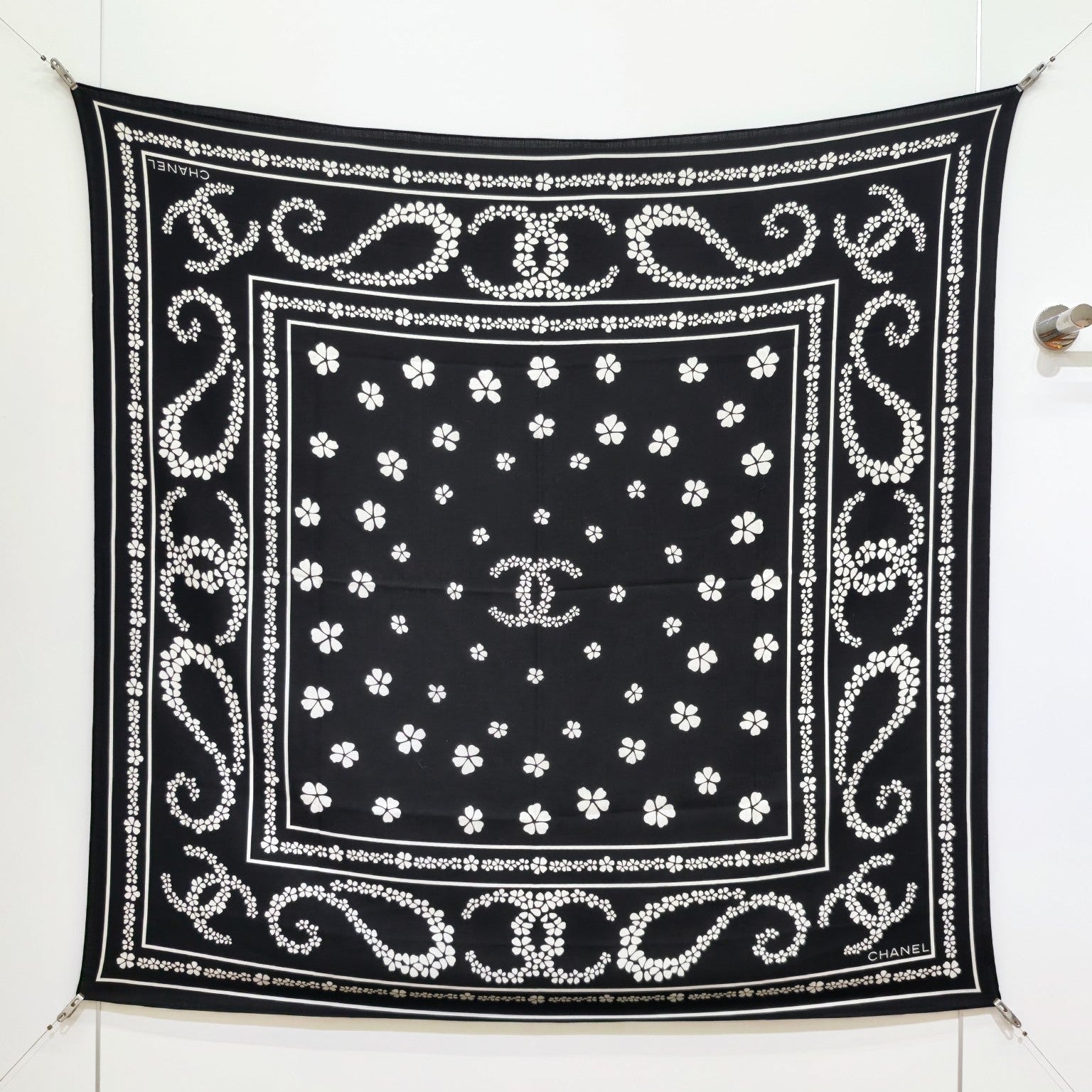 CC 25 Scarf 140CM Black Cashmere 293090