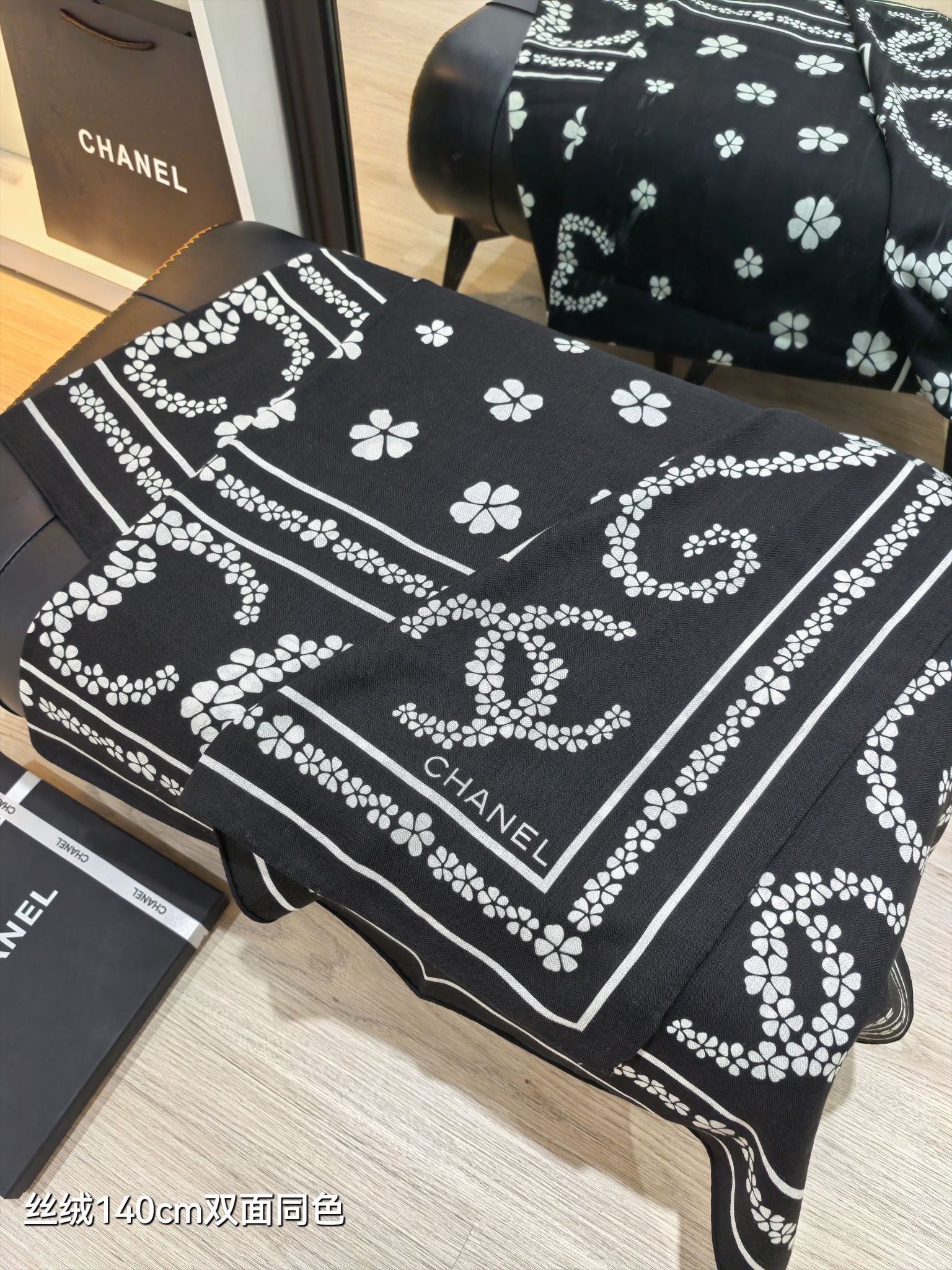 CC 25 Scarf 140CM Black Cashmere 293090