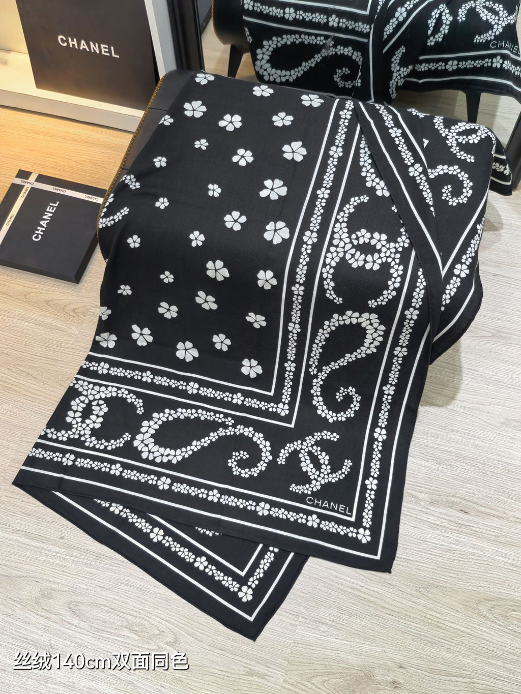 CC 25 Scarf 140CM Black Cashmere 293090