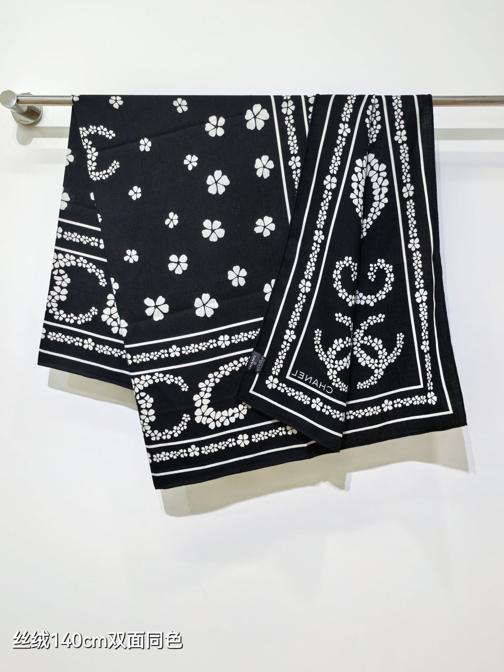 CC 25 Scarf 140CM Black Cashmere 293090