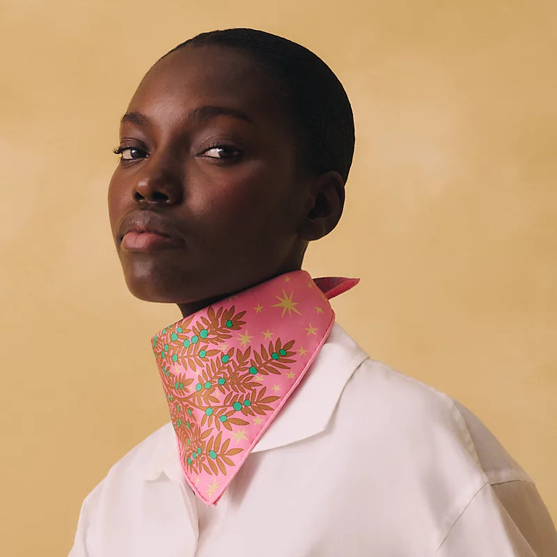 HM Sous le Charme d'Orphee Detail Scarf 90 Pink Colorful Twill Silk 194443