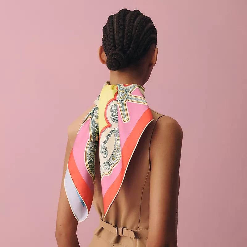 HM Les Eperons Scarf 90x90 Light Pink Colorful Twill Silk 202556