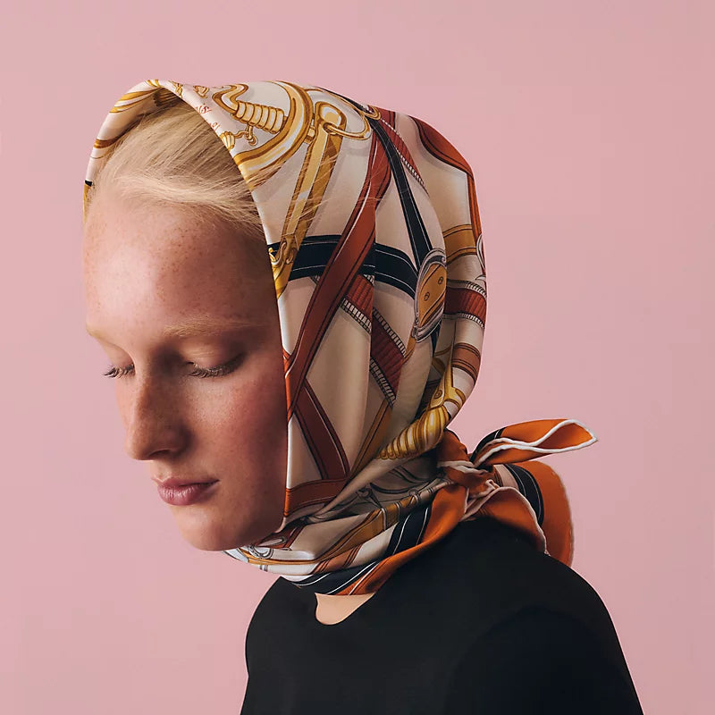 HM Harnais Legendaire Scarf 90x90 Orange Colorful Twill Silk