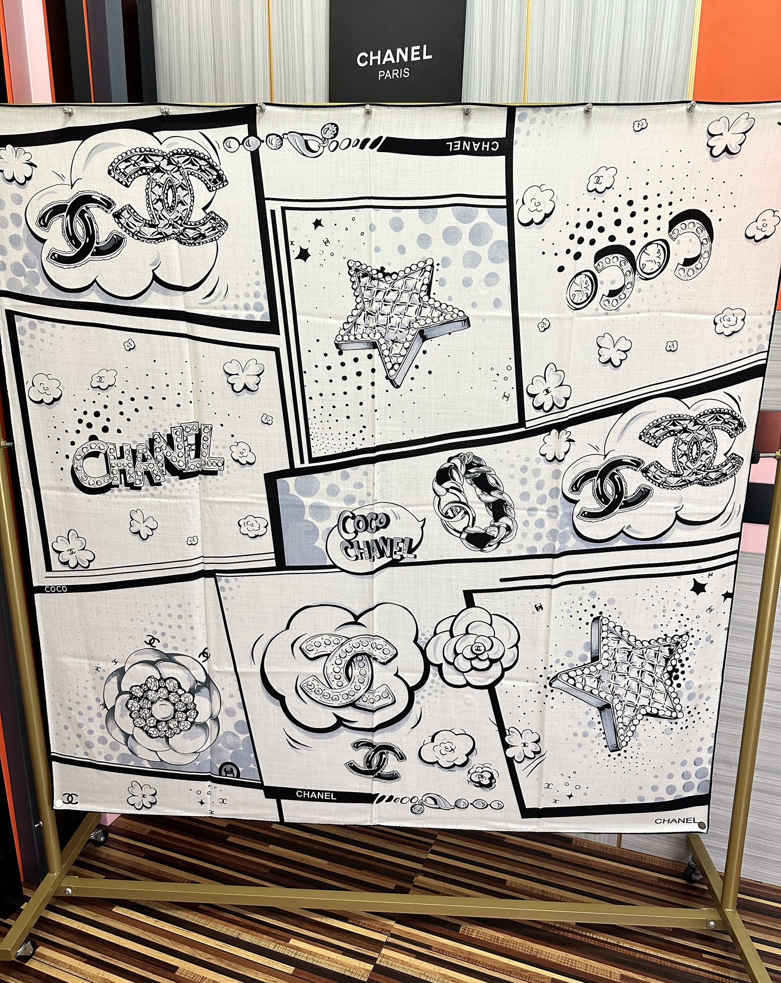 CC Camellia Letter Print 140cm White Black Cashmere 153108