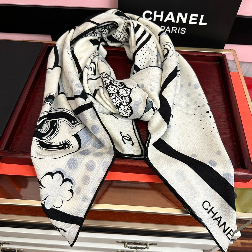 CC Camellia Letter Print 140cm White Black Cashmere 153108