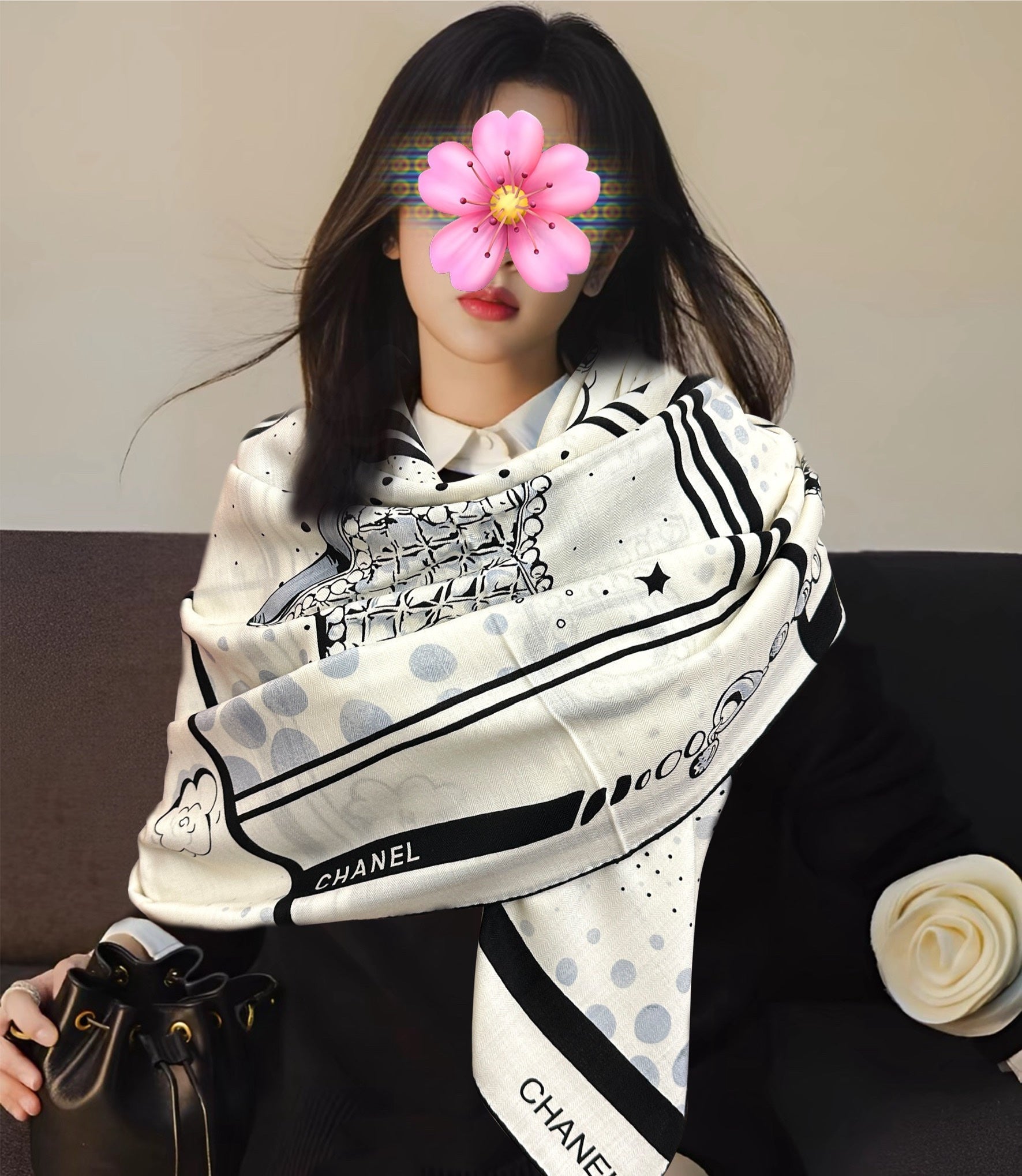 CC Camellia Letter Print 140cm White Black Cashmere 153108