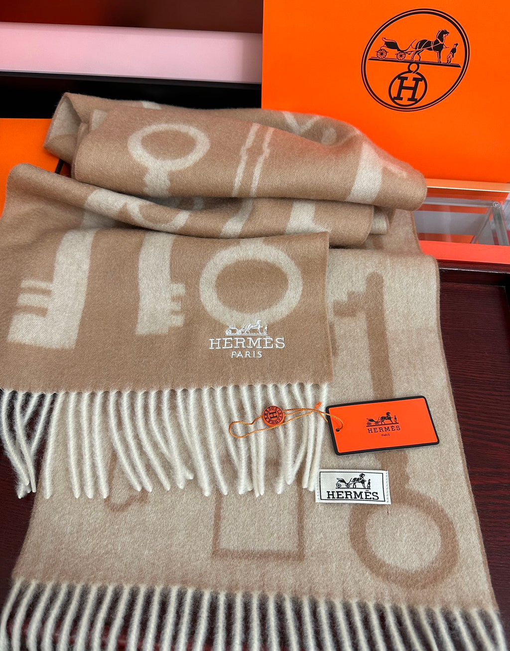 HM 26s Casaque Porte-Clefs Muffler 180 cm Camel Cashmere 153117