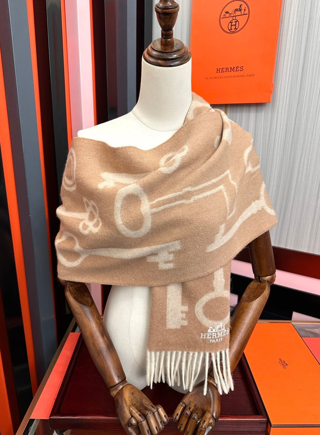 HM 26s Casaque Porte-Clefs Muffler 180 cm Camel Cashmere 153117