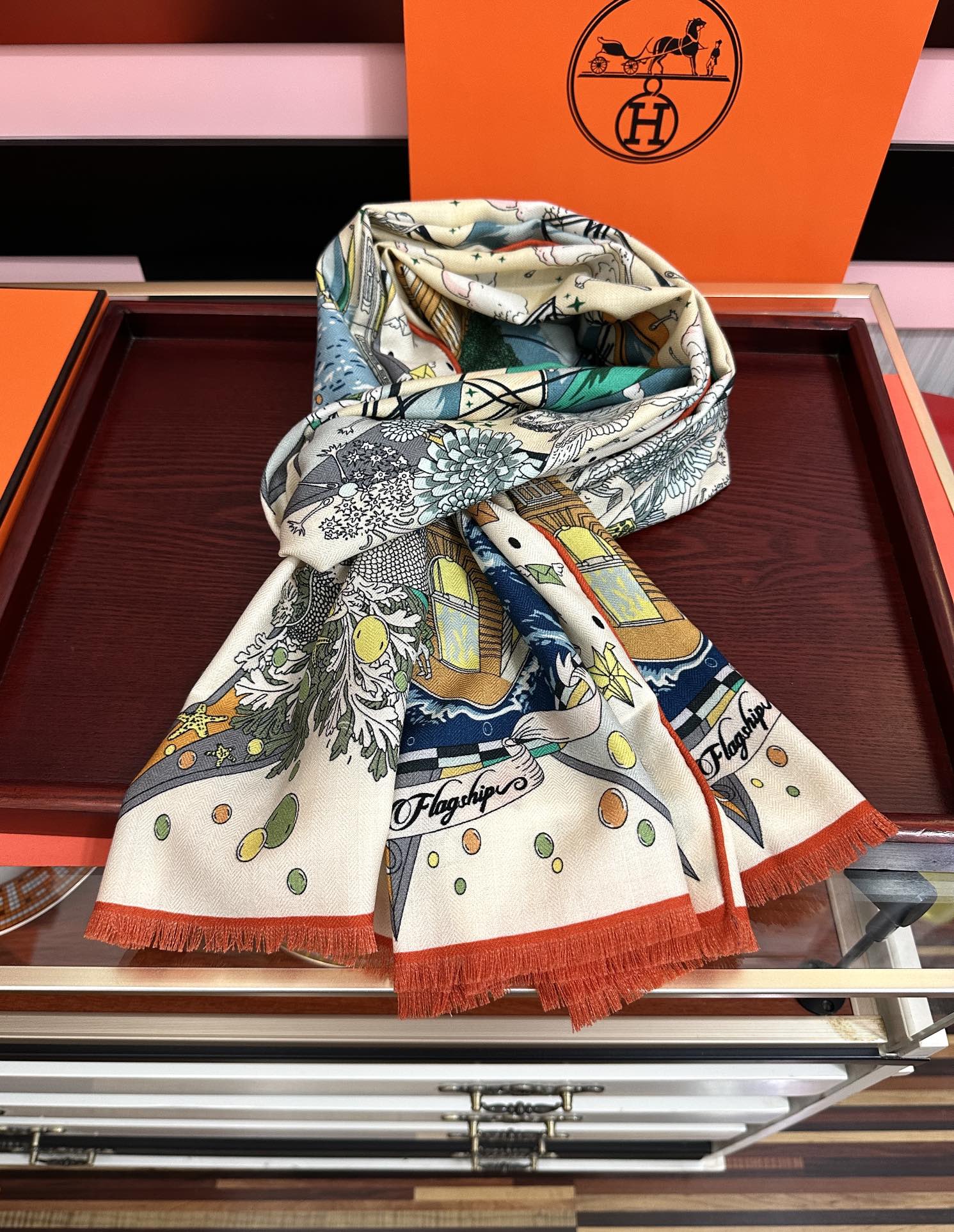 HM 26s Double-sided Scarf 185cm Creme Vert Cashmere 153121
