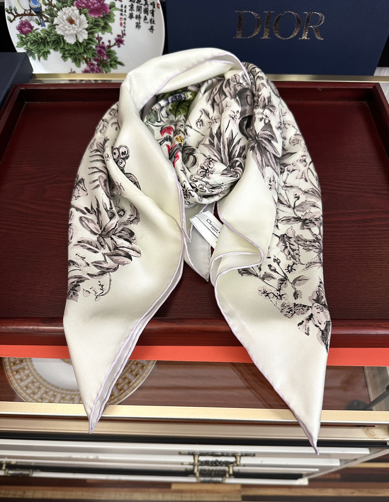 CD Around the World Scarf 90x90cm White Colorful Twill Silk 304661