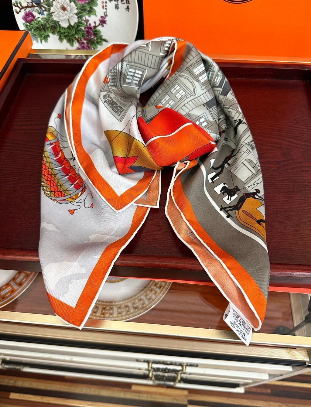 HM 26s Printed Square Scarf 90 In Silk 307339