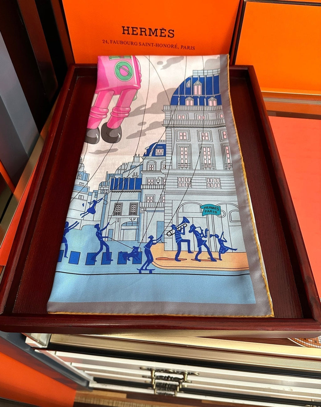 HM 26s Printed Square Scarf 90 In Silk 307340