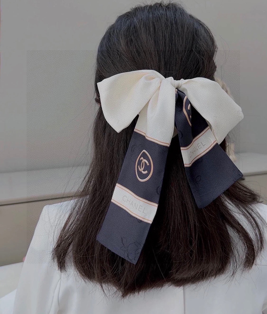 CC Twilly Mini Scarf 120cm White Navy Blue Mulberry Silk 802158