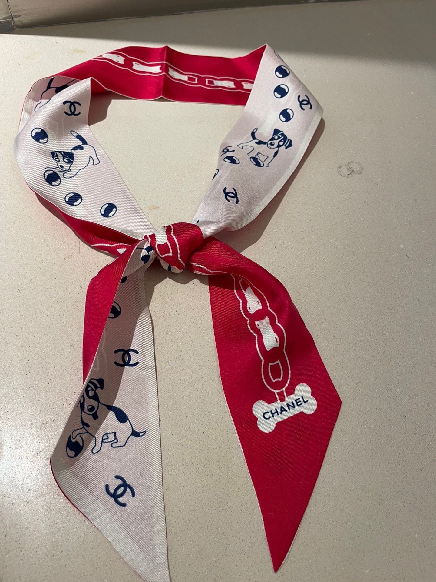 CC Twilly Mini Scarf 120cm Red White Mulberry Silk 798813