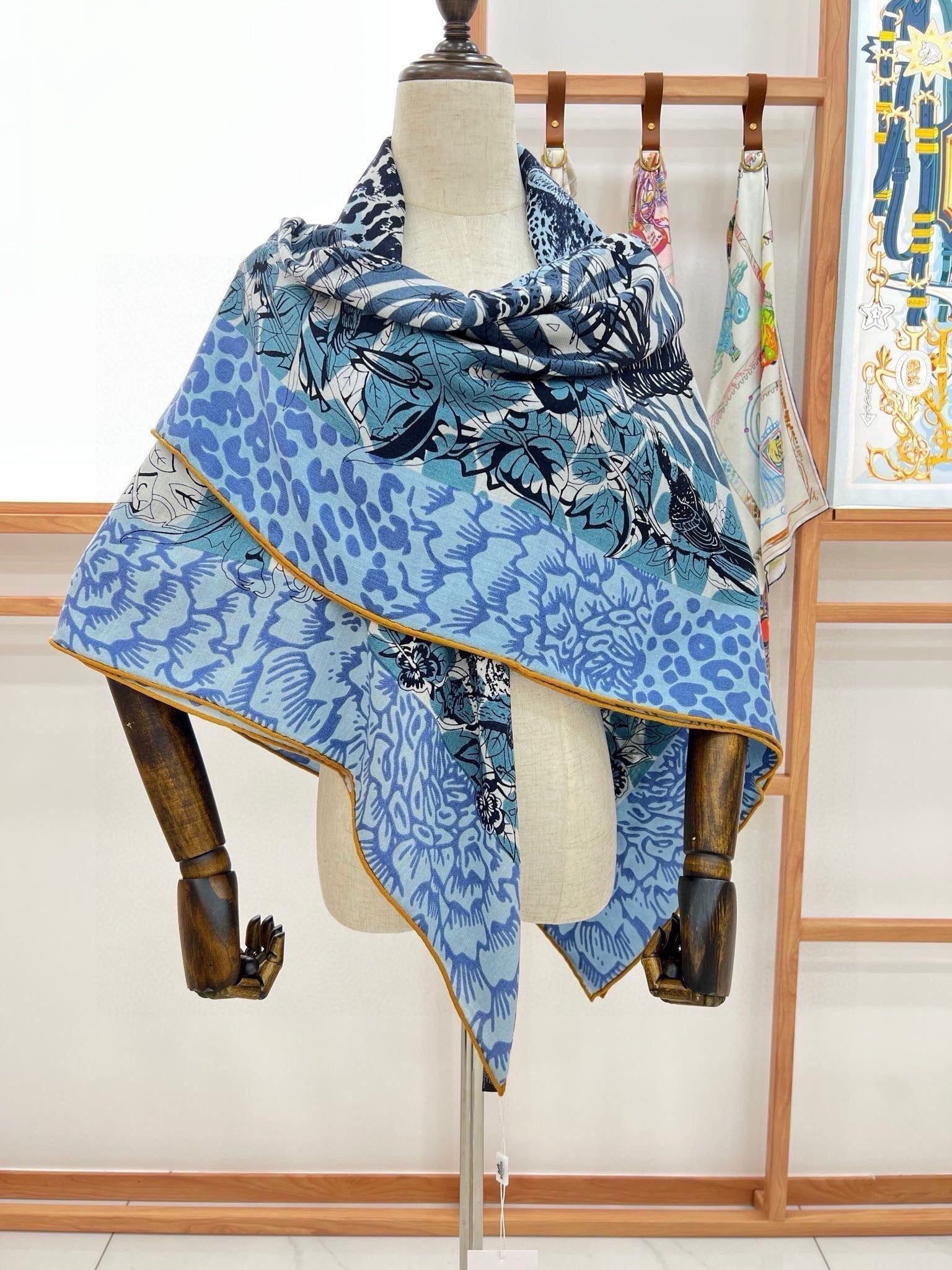 Jungle Love Stamped Scarf 140 CM In Blue Colorful Cashmere And Silk 210984