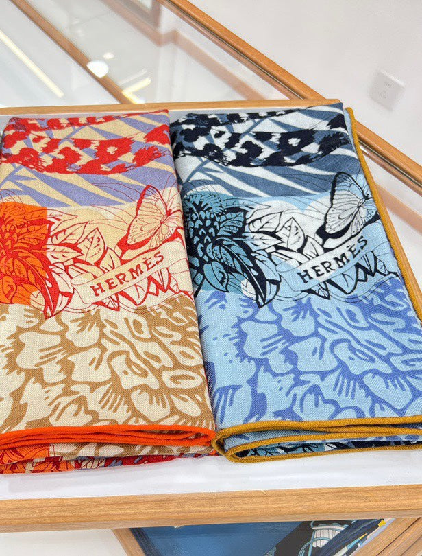 Jungle Love Stamped Scarf 140 CM In Orange Colorful Cashmere And Silk 210985