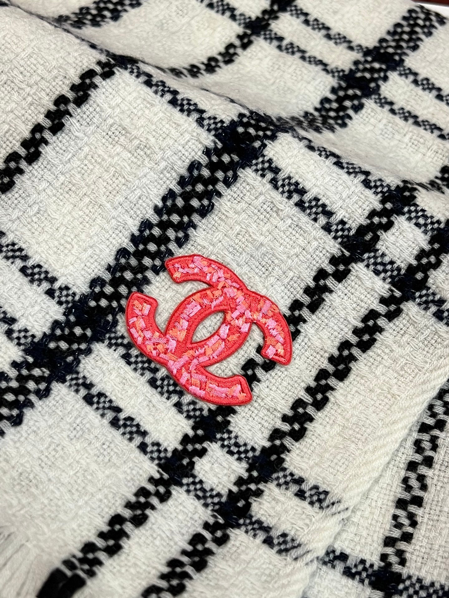 CC Scarf 190 CM In White With Black Stripes Wool  420038
