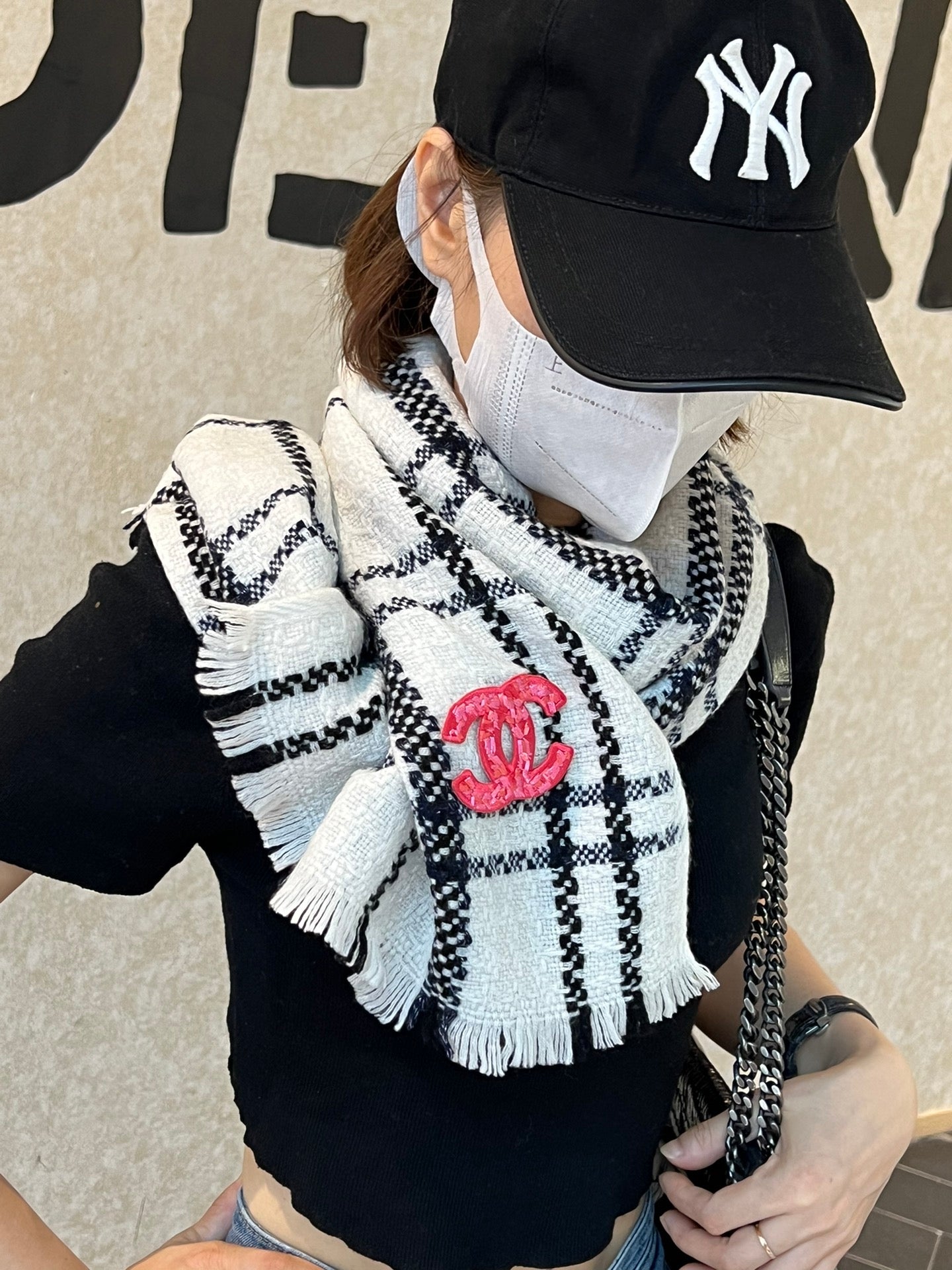 CC Scarf 190 CM In White With Black Stripes Wool  420038