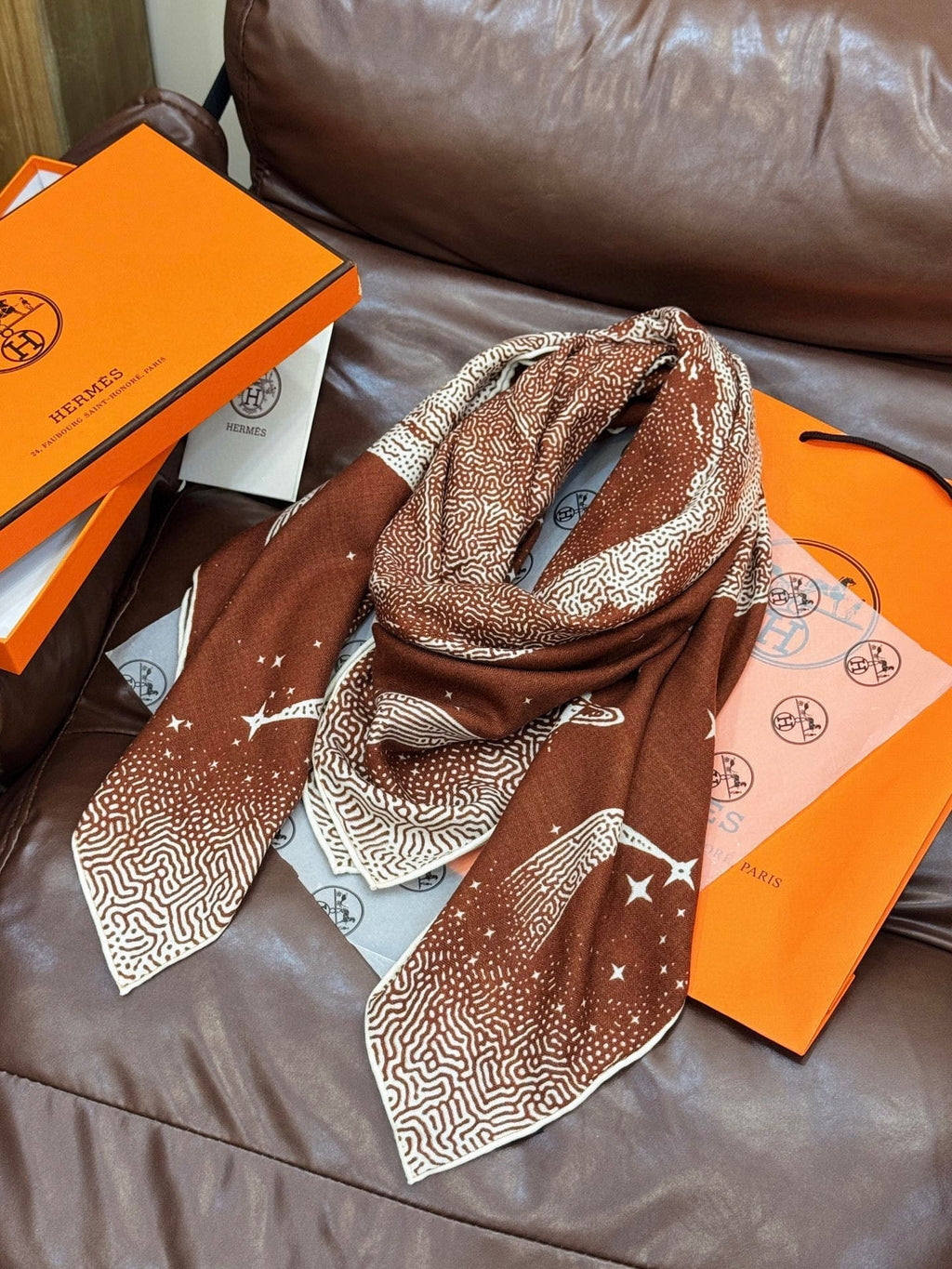 HM Clair de Lune 140 CM Brown Cashmere and Silk 293250
