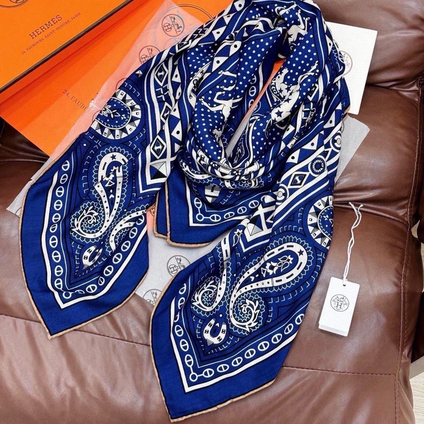 HM Cheval de Coeur Bandana Scarf 140*140cm Blue Cashmere Silk 286288