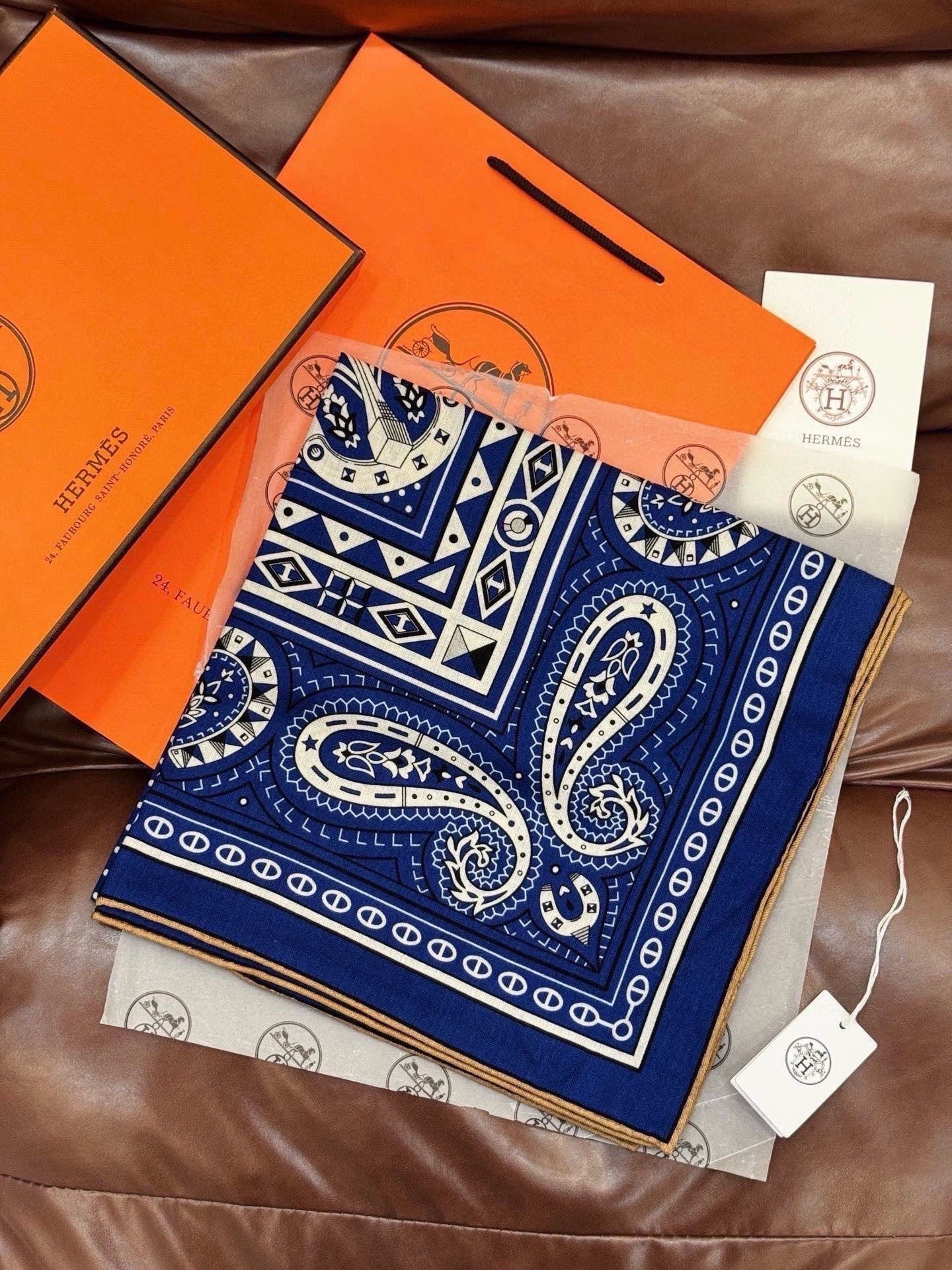 HM Cheval de Coeur Bandana Scarf 140*140cm Blue Cashmere Silk 286288