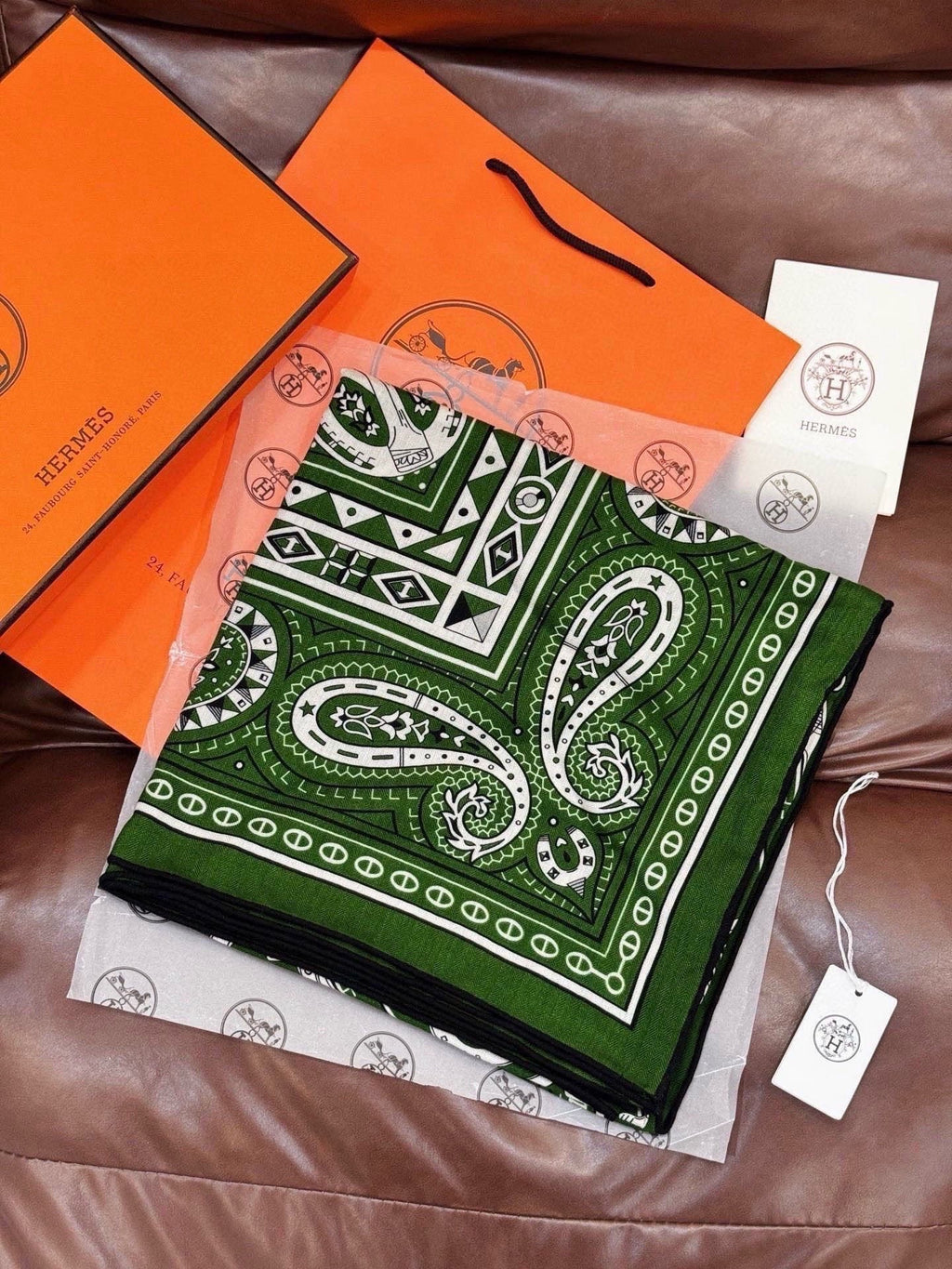 HM Cheval de Coeur Bandana Scarf 140*140cm Green Cashmere Silk 286289