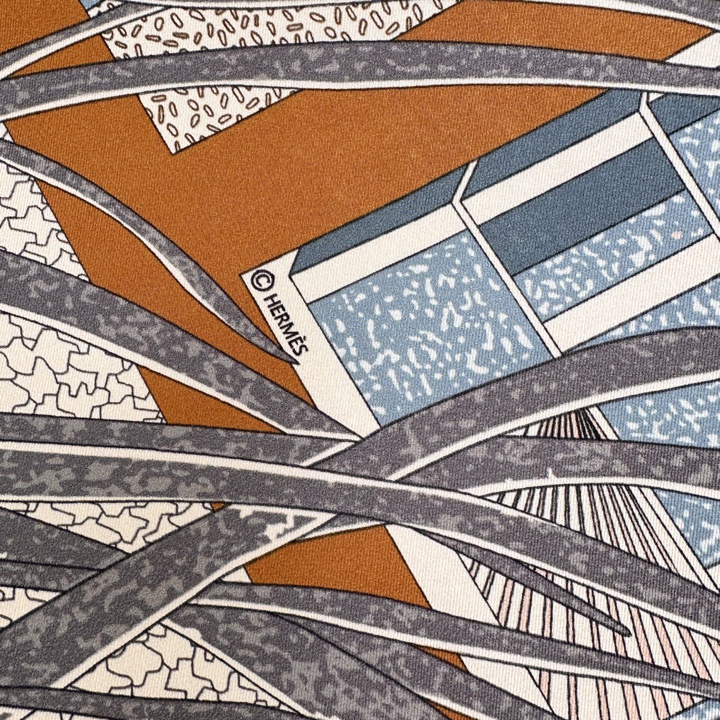 HM 26s Printed Square Scarf 88 In Silk 309440