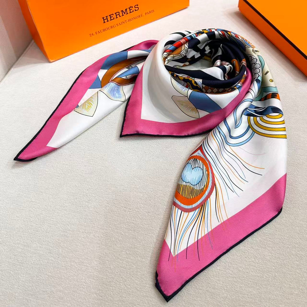 HM 26s Scarf 90 In Silk 303220