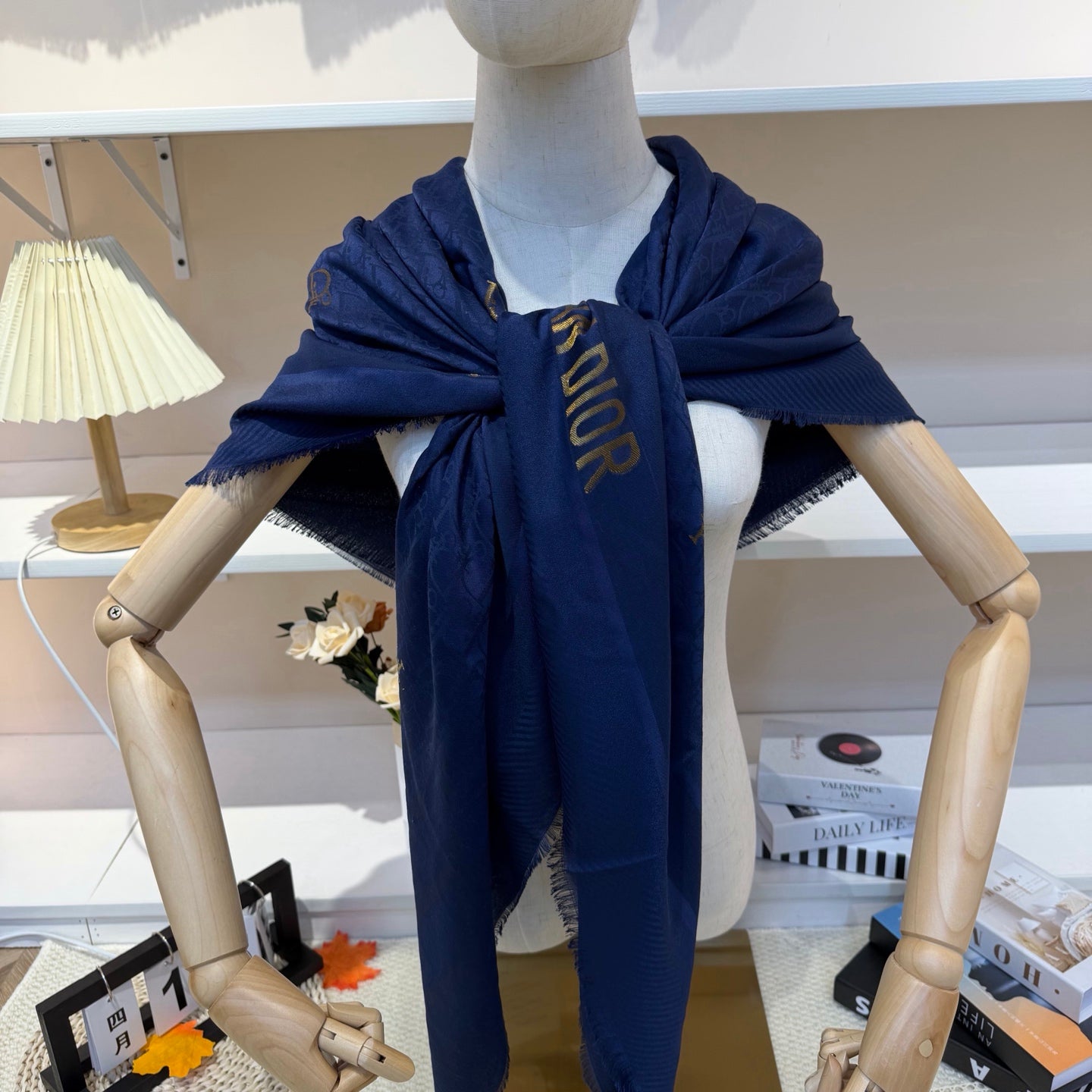 CD 26s Scarf 140cm In Cashmere Silk 281269