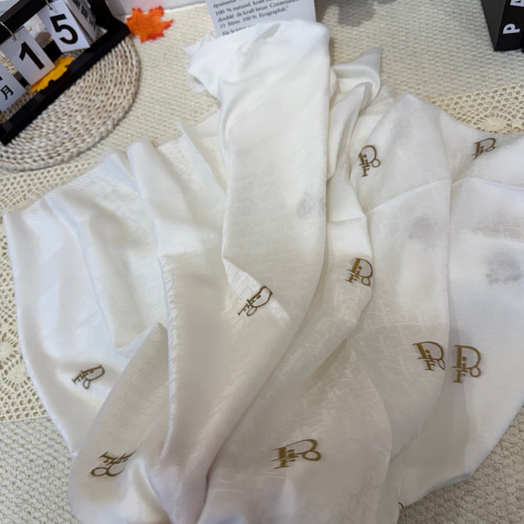 CD 26s Scarf 140cm In Cashmere Silk 281272