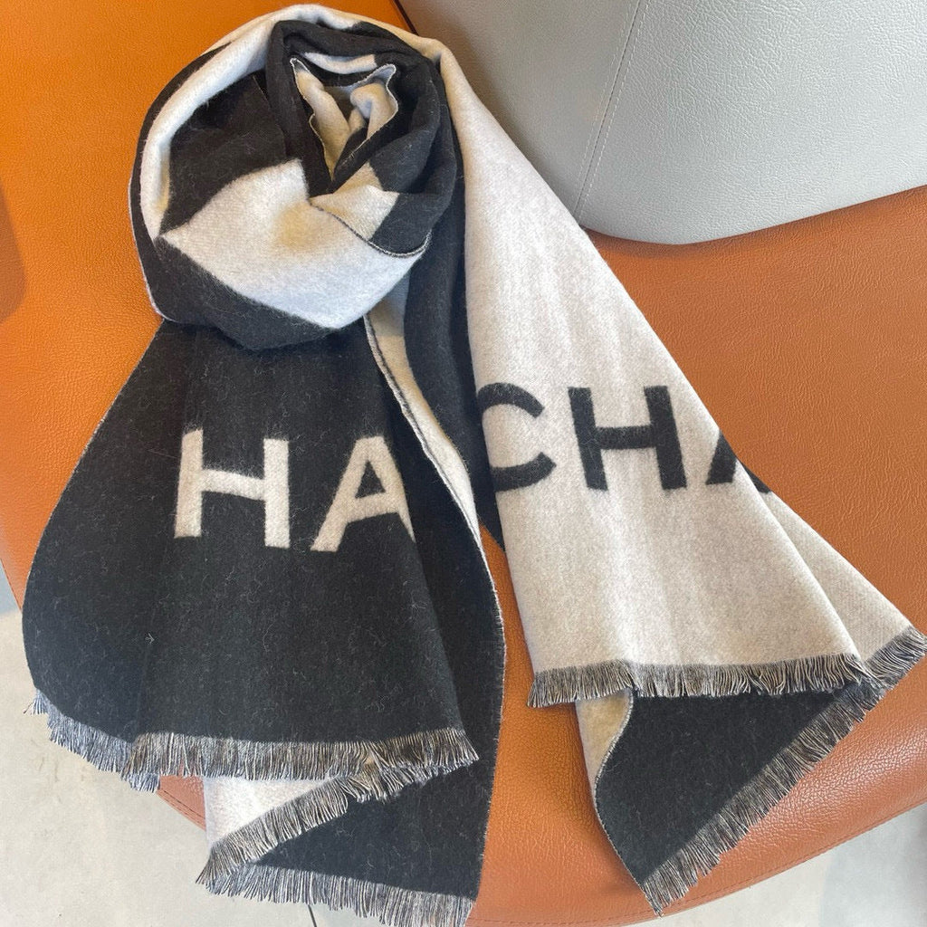CC Large Double C Scarf 200cm Black White Cashmere 150400