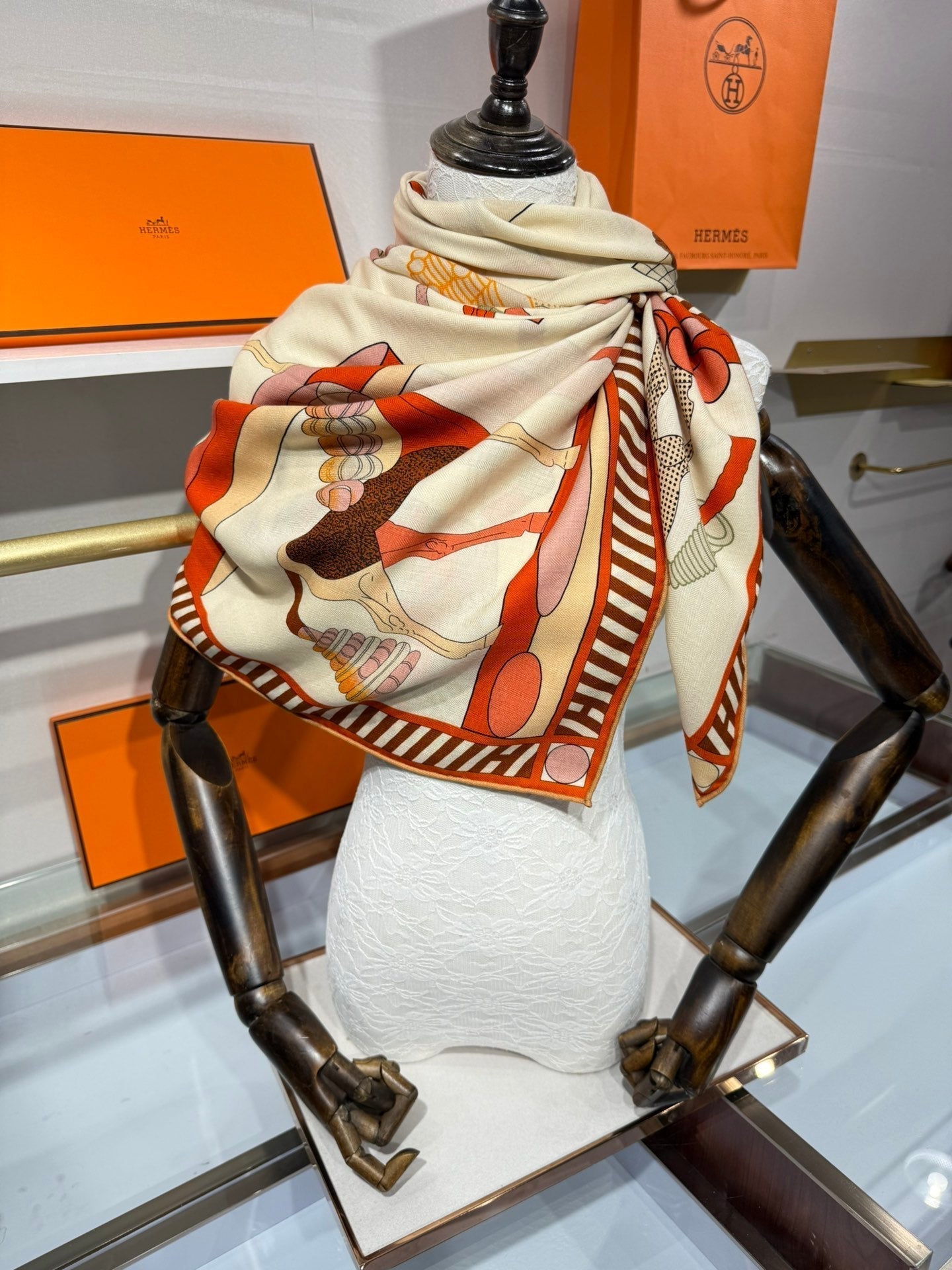 HM A Toute Allure Scarf 140 Ivory Orange Cashmere Silk 200680
