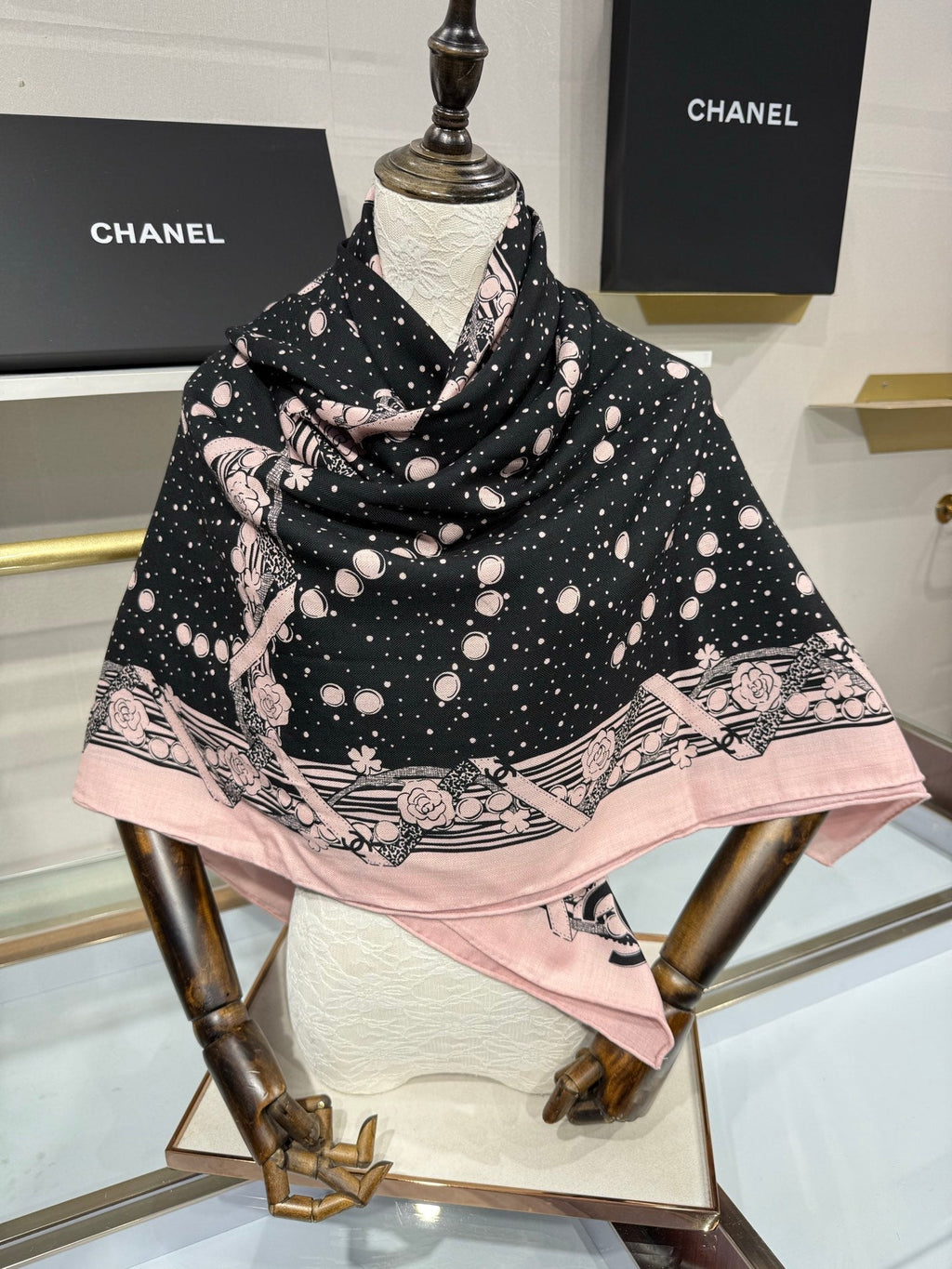 CC 26s Shawl 140x140cm Black Pink Cashmere Silk 212965