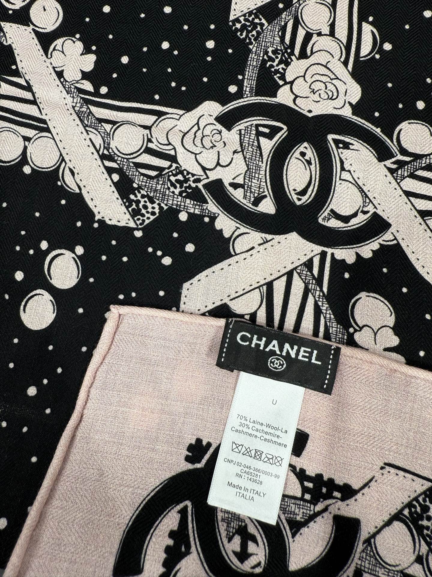 CC 26s Shawl 140x140cm Black Pink Cashmere Silk 212965