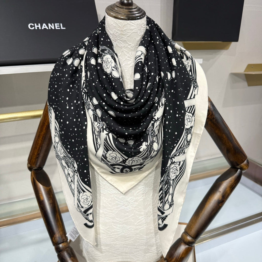 CC 26s Shawl 140x140cm Black White Cashmere Silk 212967